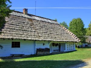 Zielona szkoła Podkarpacie 3 dni | Iwonicz + Sanok + Krosno (huta szkła) + Bóbrka (ropa) + Karpacka Troja