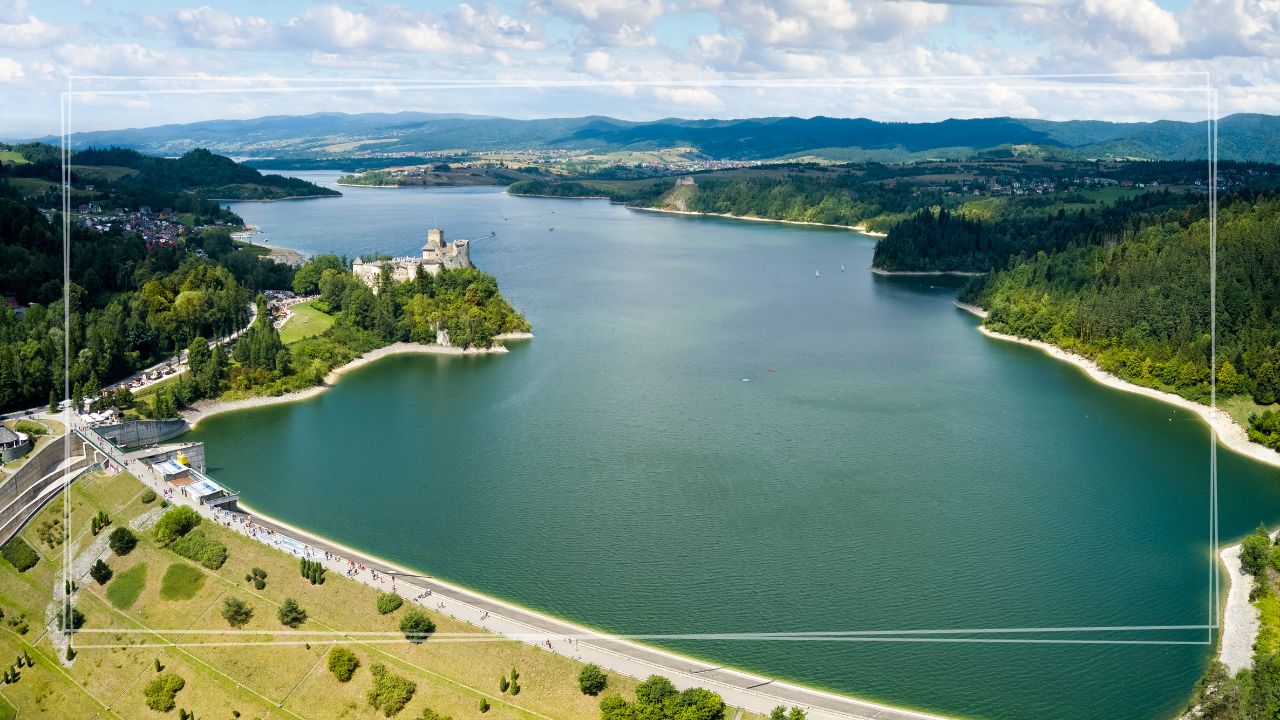 Wycieczka szkolna Szczawnica 1 dzień | Niedzica (Zamek) + rejs po Zalewie Czorsztyńskim + Wąwóz Homole + czas wolny w Szczawnicy (Palenica opcjonalnie) - obrazek 6