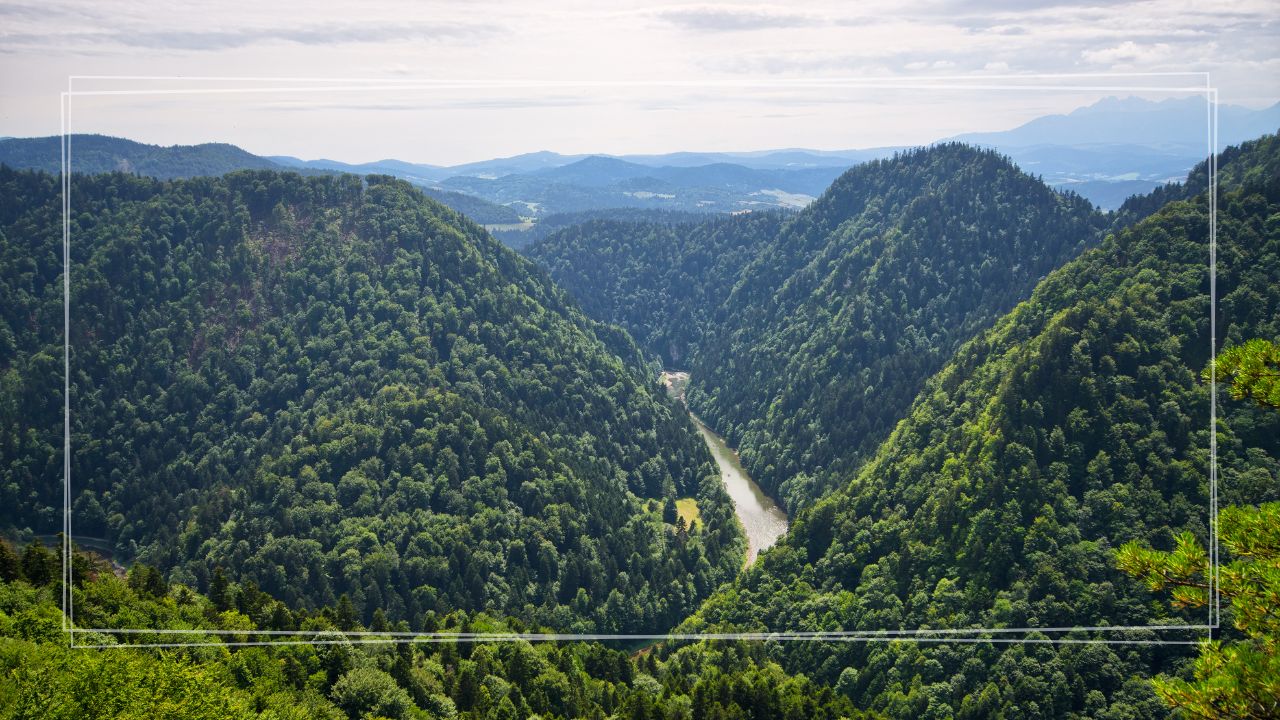 Wycieczka szkolna Szczawnica 1 dzień | Niedzica (Zamek) + rejs po Zalewie Czorsztyńskim + Wąwóz Homole + czas wolny w Szczawnicy (Palenica opcjonalnie) - obrazek 2